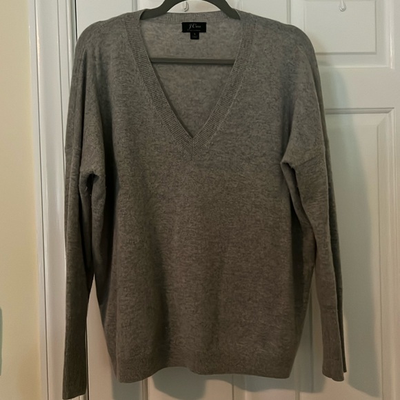 JCrew V-neck cashmere sweater - Picture 1 of 5